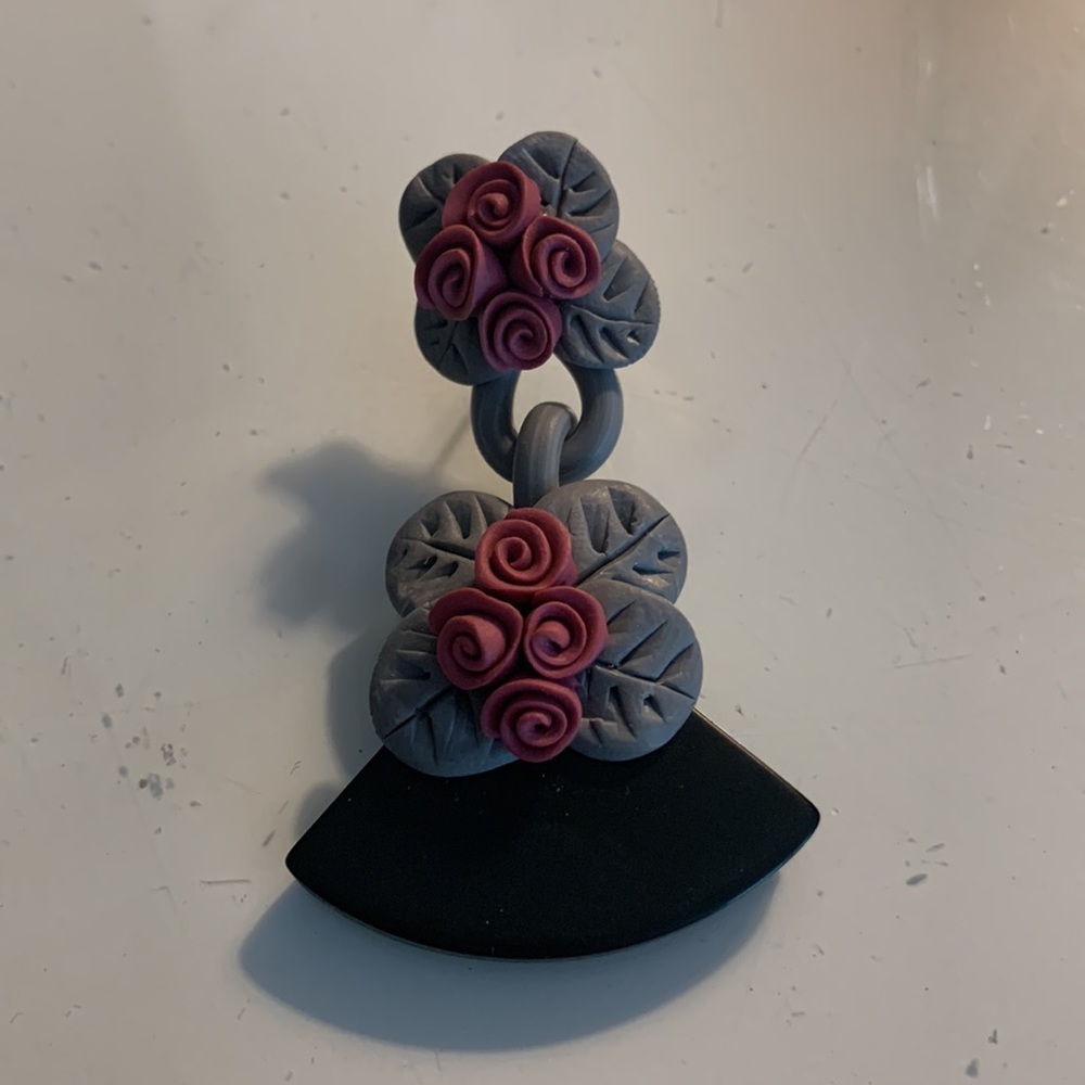 Vintage Polymer Clay Earrings with Plastic Fan Bottom - Picture 2 of 5